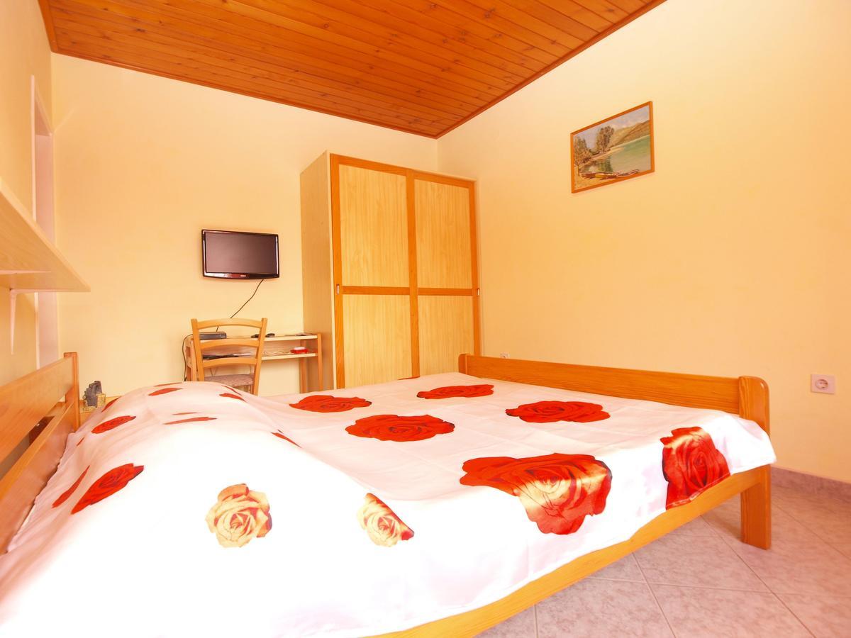 Apartments Luciano 1576 Ližnjan Εξωτερικό φωτογραφία