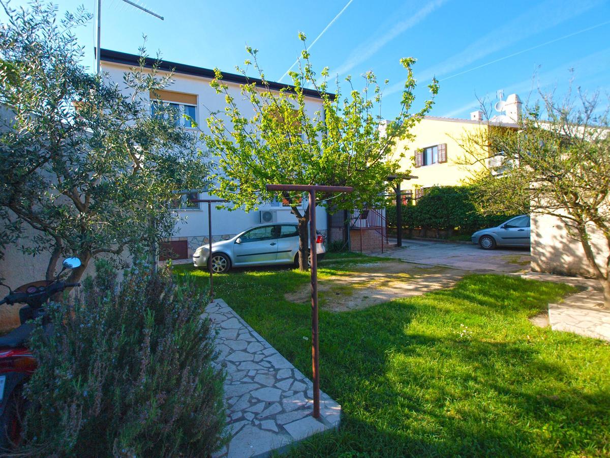 Apartments Luciano 1576 Ližnjan Εξωτερικό φωτογραφία
